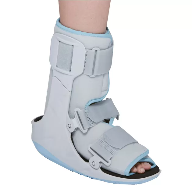 Ортез гомілковостопний жорсткий - Чобіток для ходьби SUPER WALKING BOOT  (короткий)